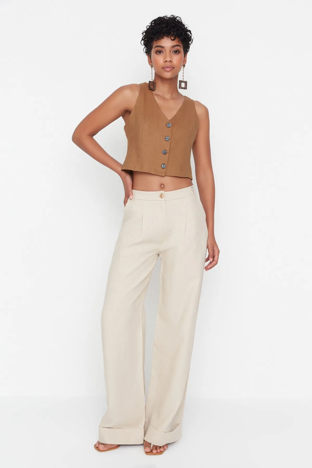 Trendyol Collection  Beige Hose mit hoher Taille TWOSS22PL00070