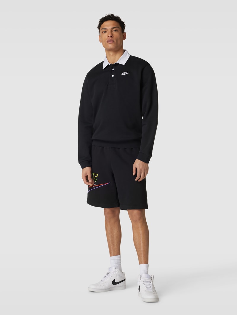 Shorts mit Label-Stitching in schwarz