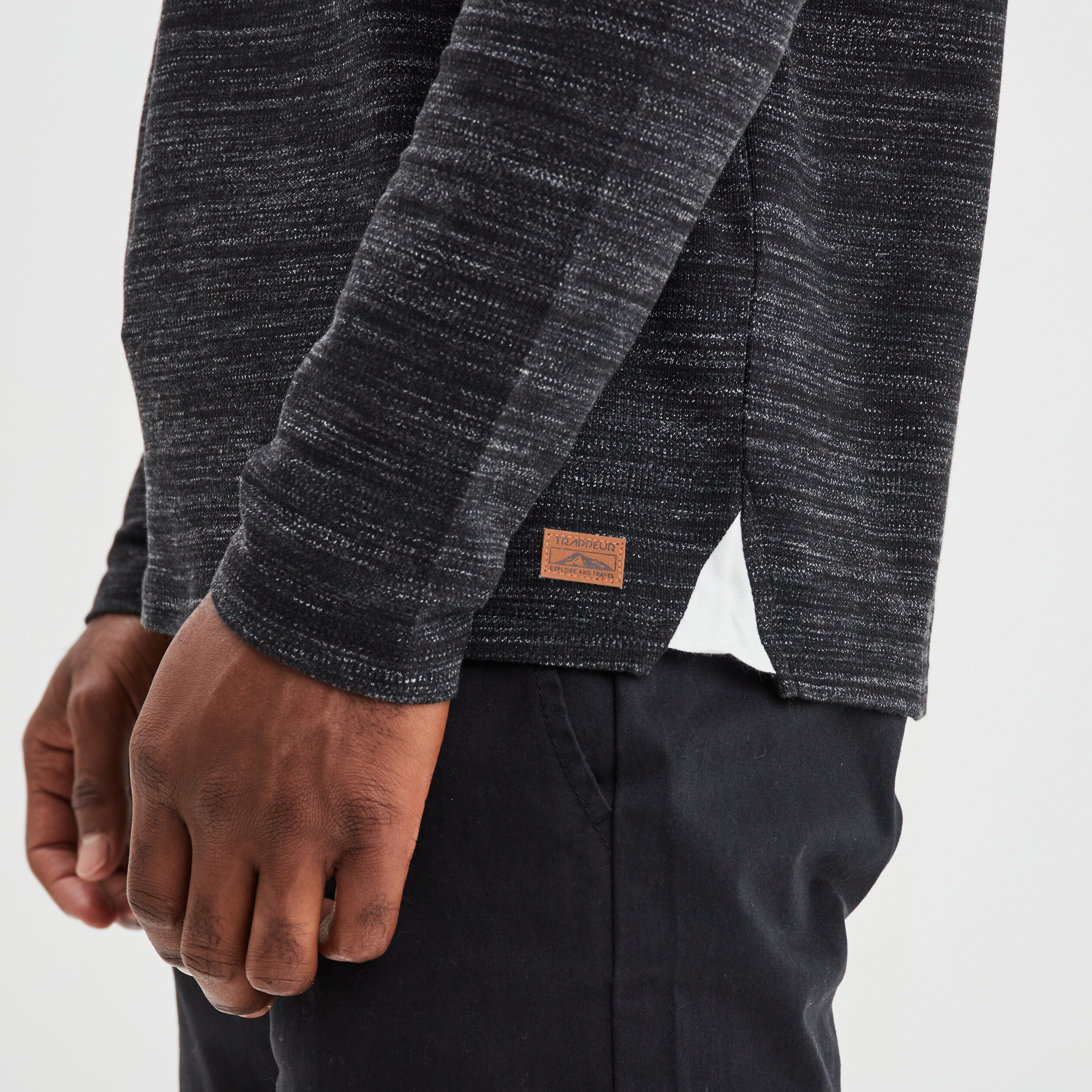 T-shirt avec col tunisien noir homme | La Halle