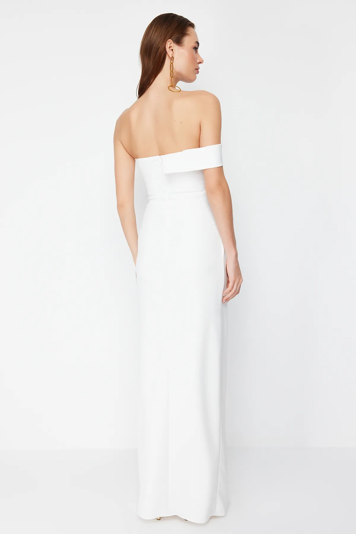 Trendyol Collection  Weißes, gerades, regelmäßig gewebtes Abendkleid und Heimkehrkleid TPRSS21AE0010