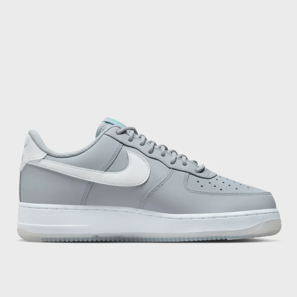 Nike Air Force 1 07 FV0383-001 / grau