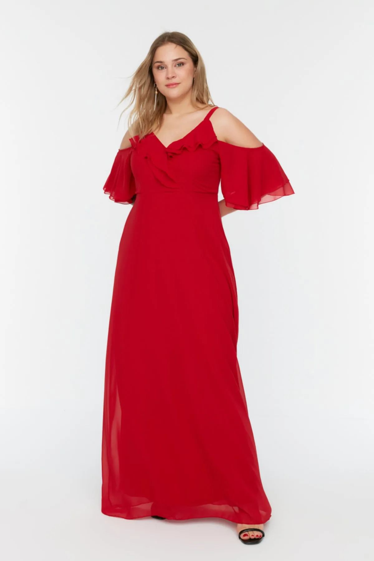 Trendyol Curve  Rotes gewebtes Chiffon-Abendkleid mit zweireihigem Kragen TBBSS22AH0178