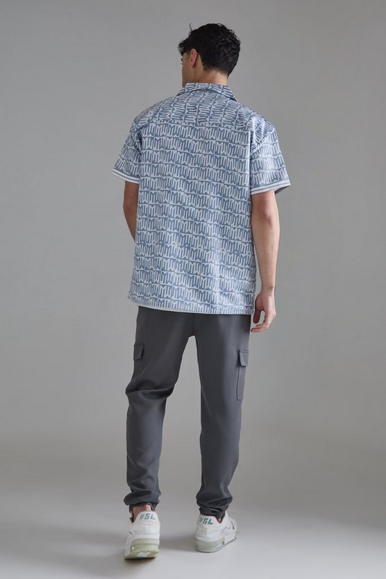 Kurzärmliges Oversize Satin-Hemd mit Monogram
