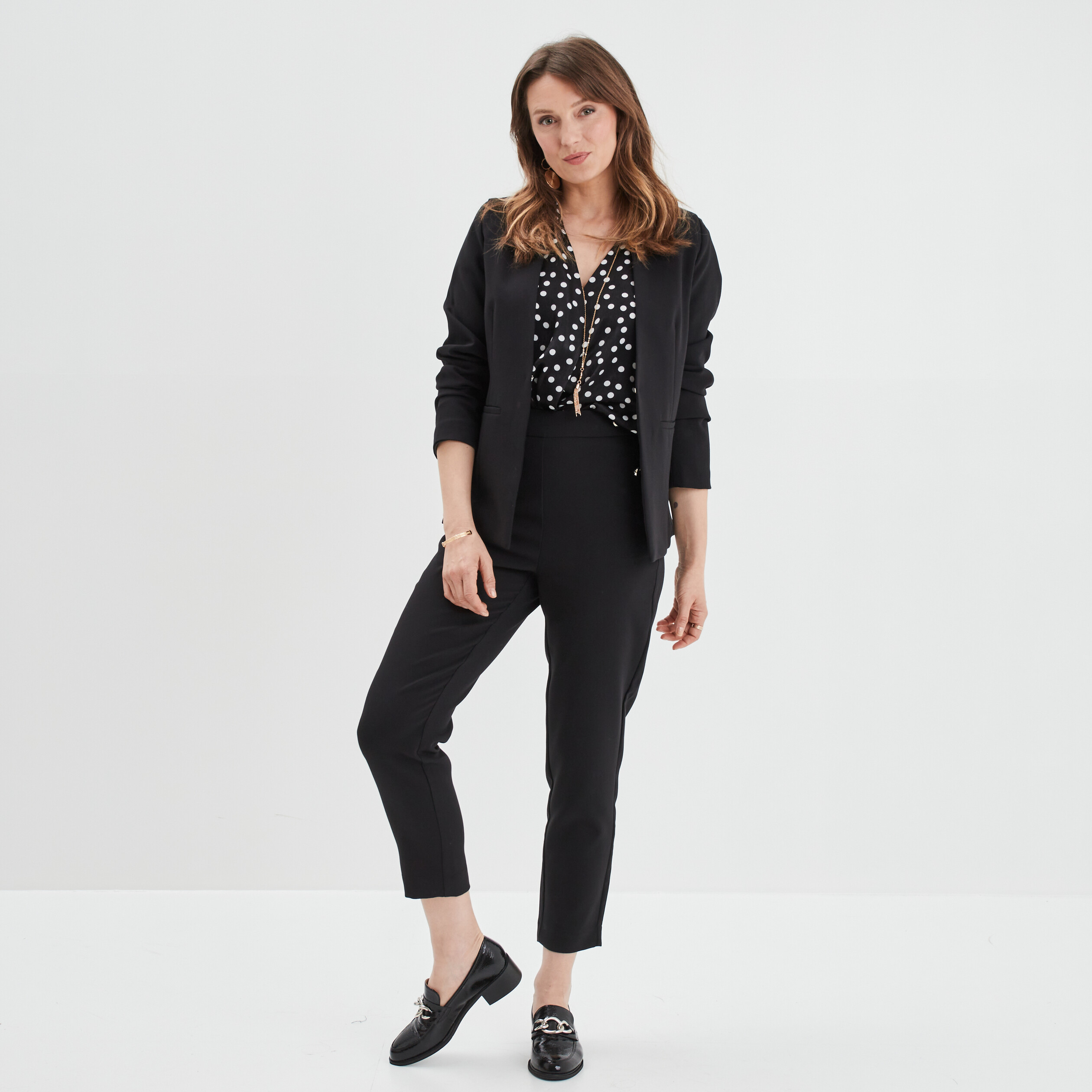 Blouse bijoux col en V manches courtes noir femme | La Halle