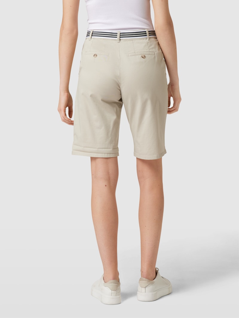 Chino-Shorts mit Leistentasche in sand