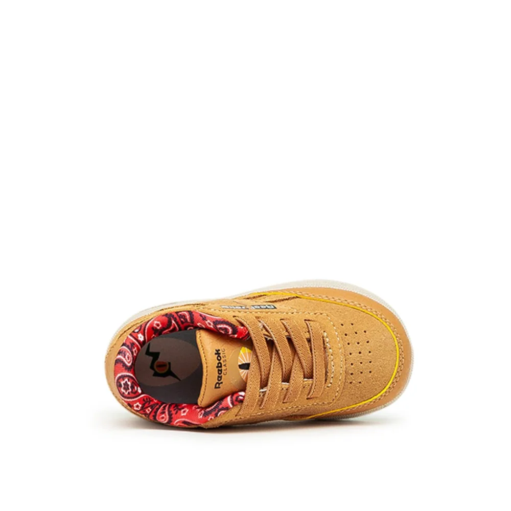 Reebok Club C x Jurassic Park 85 GZ0538 / braun