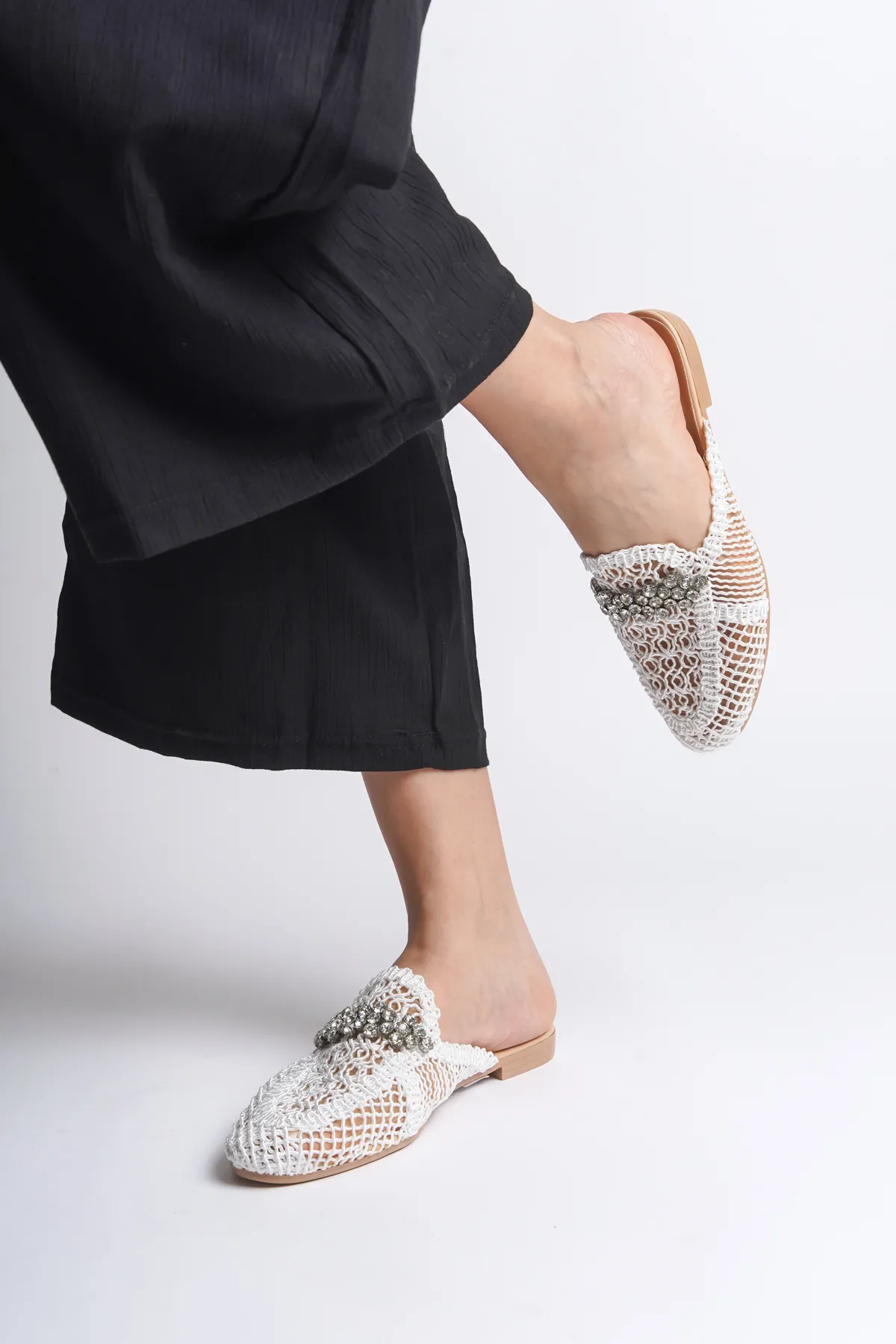 Capone Outfitters  Gestrickte Strickwaren Stoned Closed Toe Damen Hausschuhe