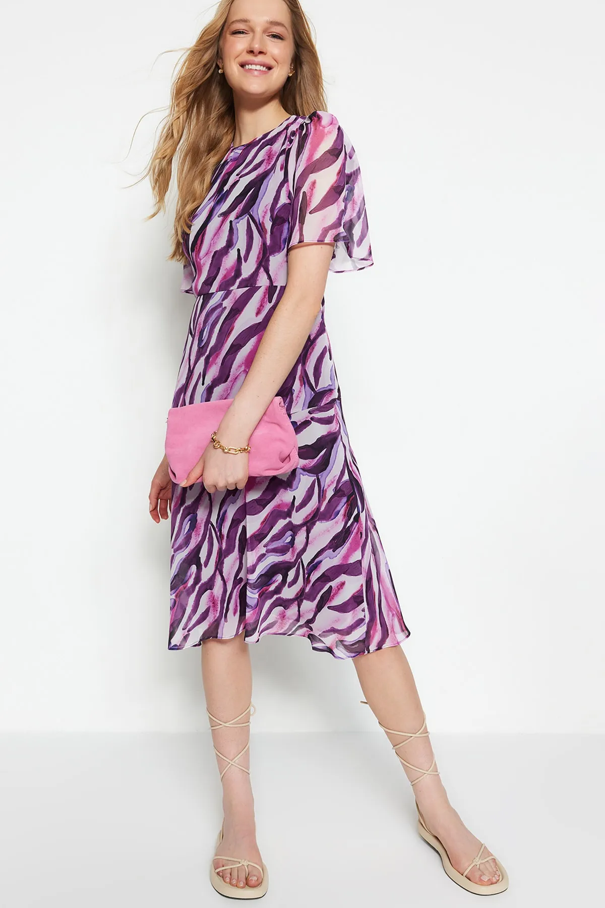 Trendyol Collection  Lila A-Linie Basic Chiffon Midi-Webkleid TWOSS20EL0908