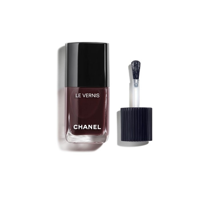 FARBE UND GLANZ MIT LANGEM HALT