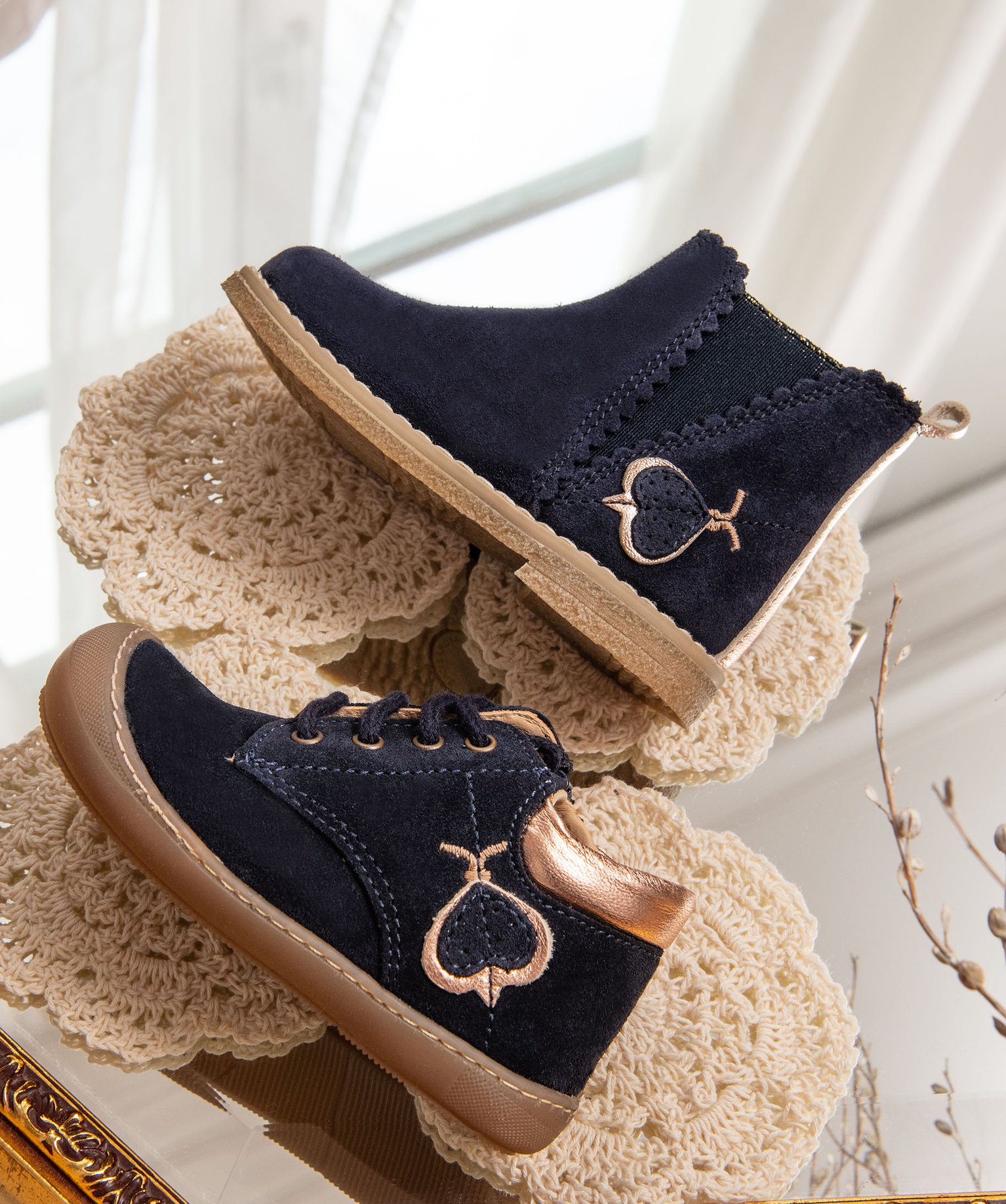 Chaussures en cuir velours avec détails cuivrés bébé fil... marine | GEMO