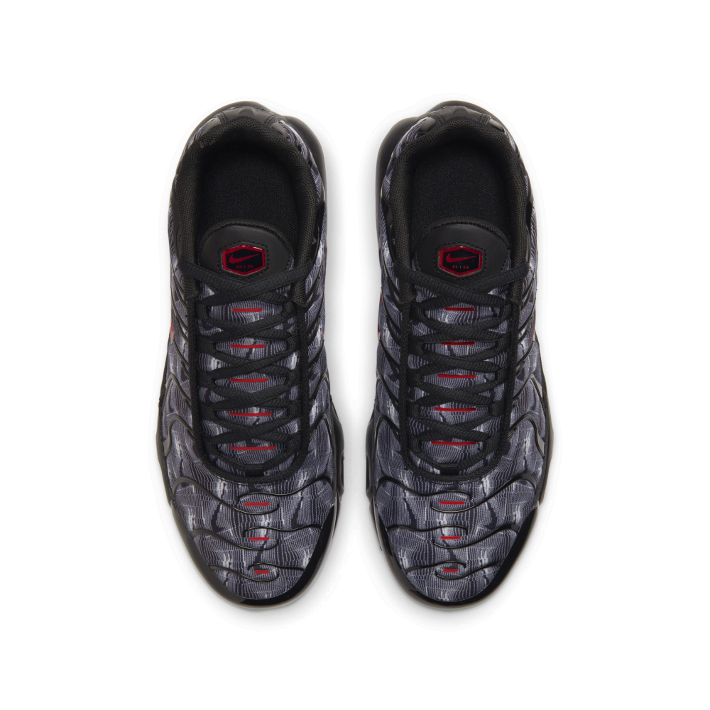 Nike Air Max Plus DJ4622-001 / schwarz