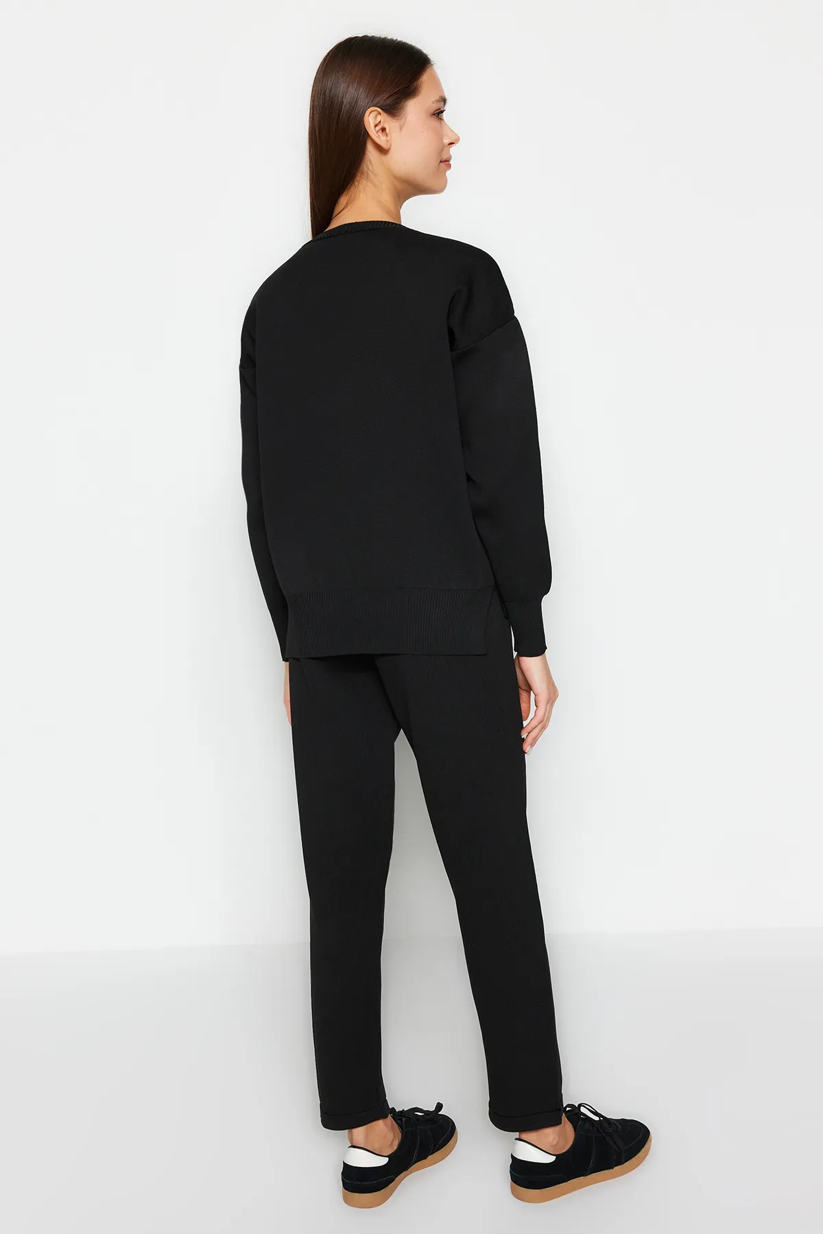Trendyol Modest  Schwarzer Pullover-Hosen-Strickwaren-Oberteil-Unterteil-Set TCTAW24US00109