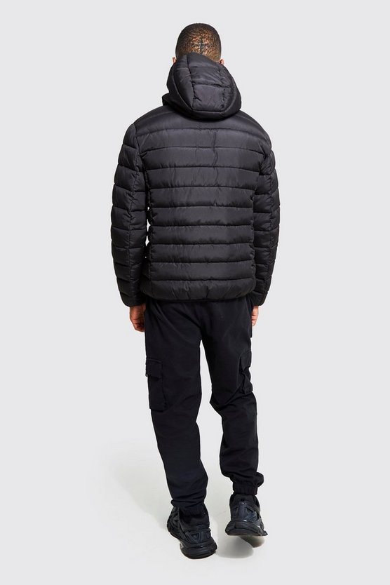 Recycelte gesteppte Jacke mit Reißverschluss und Kapuze