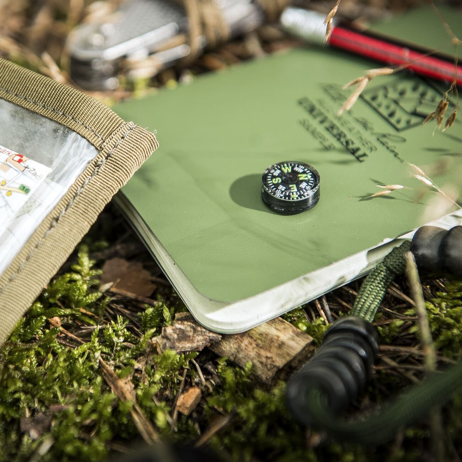Button Compass Small