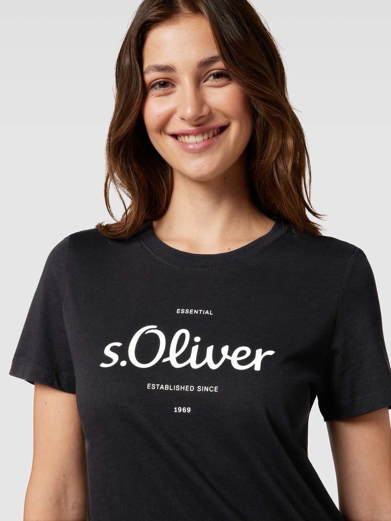T-Shirt mit Label-Print in schwarz