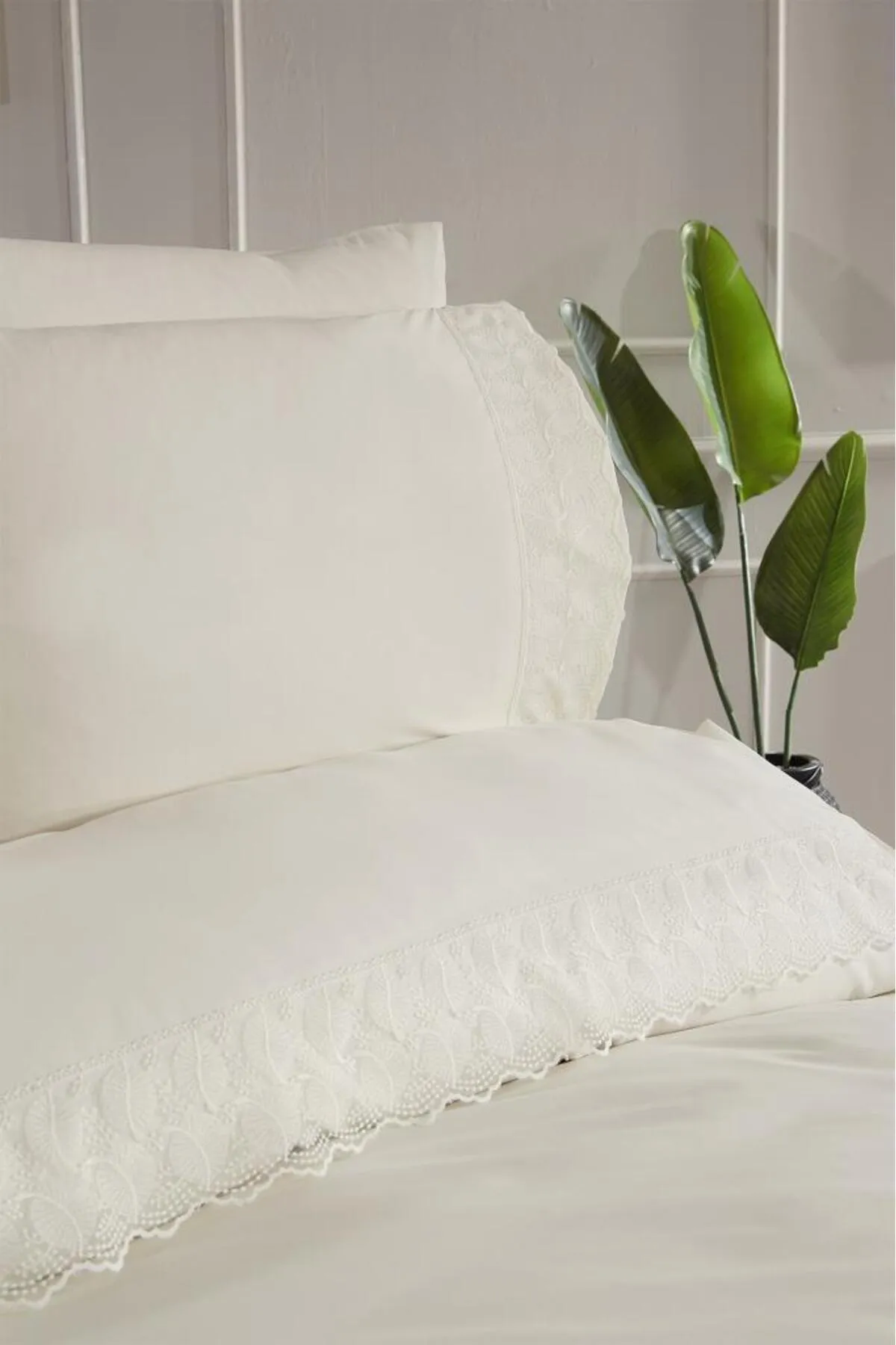 Çeyiz Diyarı  Bettwäsche-Set „Eliza Dowry“ aus französischer Spitze, Creme