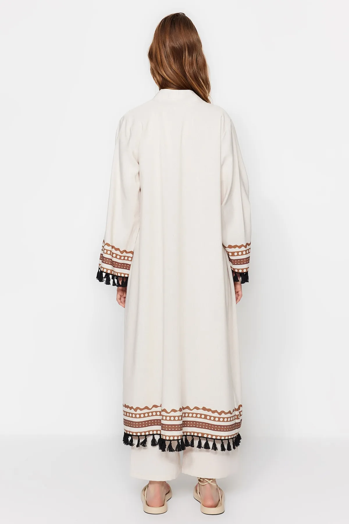 Trendyol Modest  Beiger, ethnisch gemusterter, langer, gewebter Kimono und Kaftan aus Baumwollmischung TCTSS23KK00012
