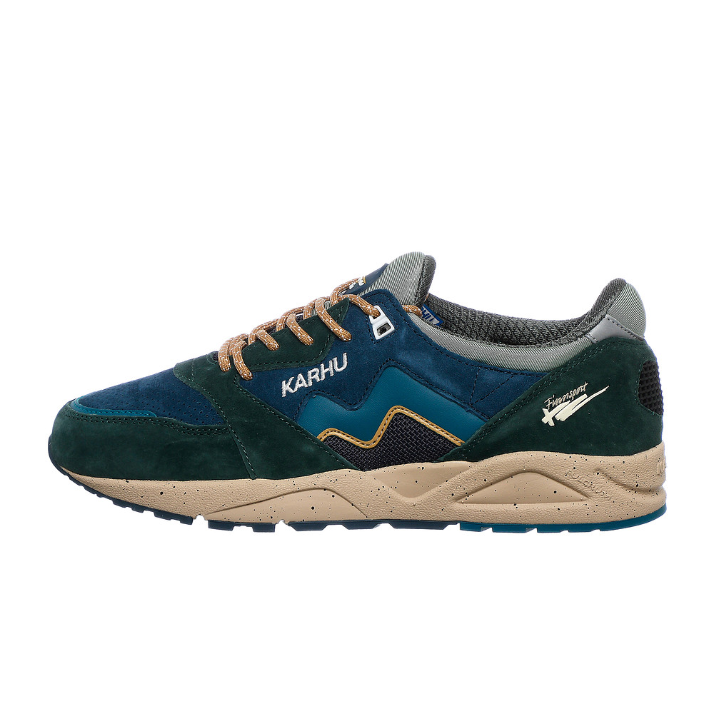 Karhu Aria 95 F803105 / schwarz