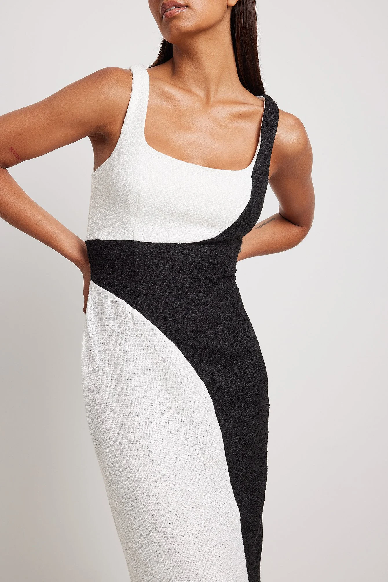 Midikleid mit Farbblockmuster