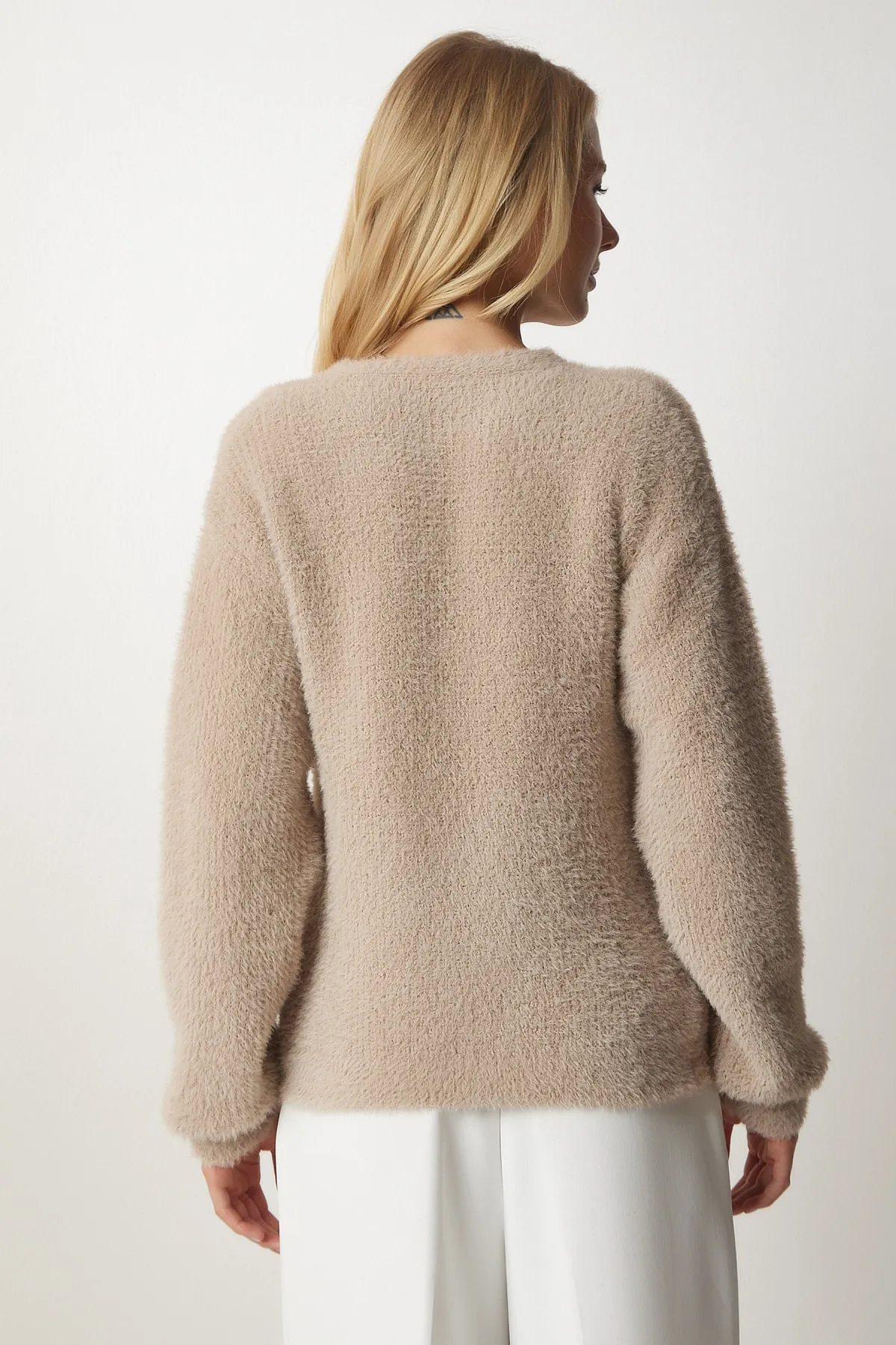 Happiness İstanbul  Beigefarbene Soft Beard-Strickjacke für Damen NF00066