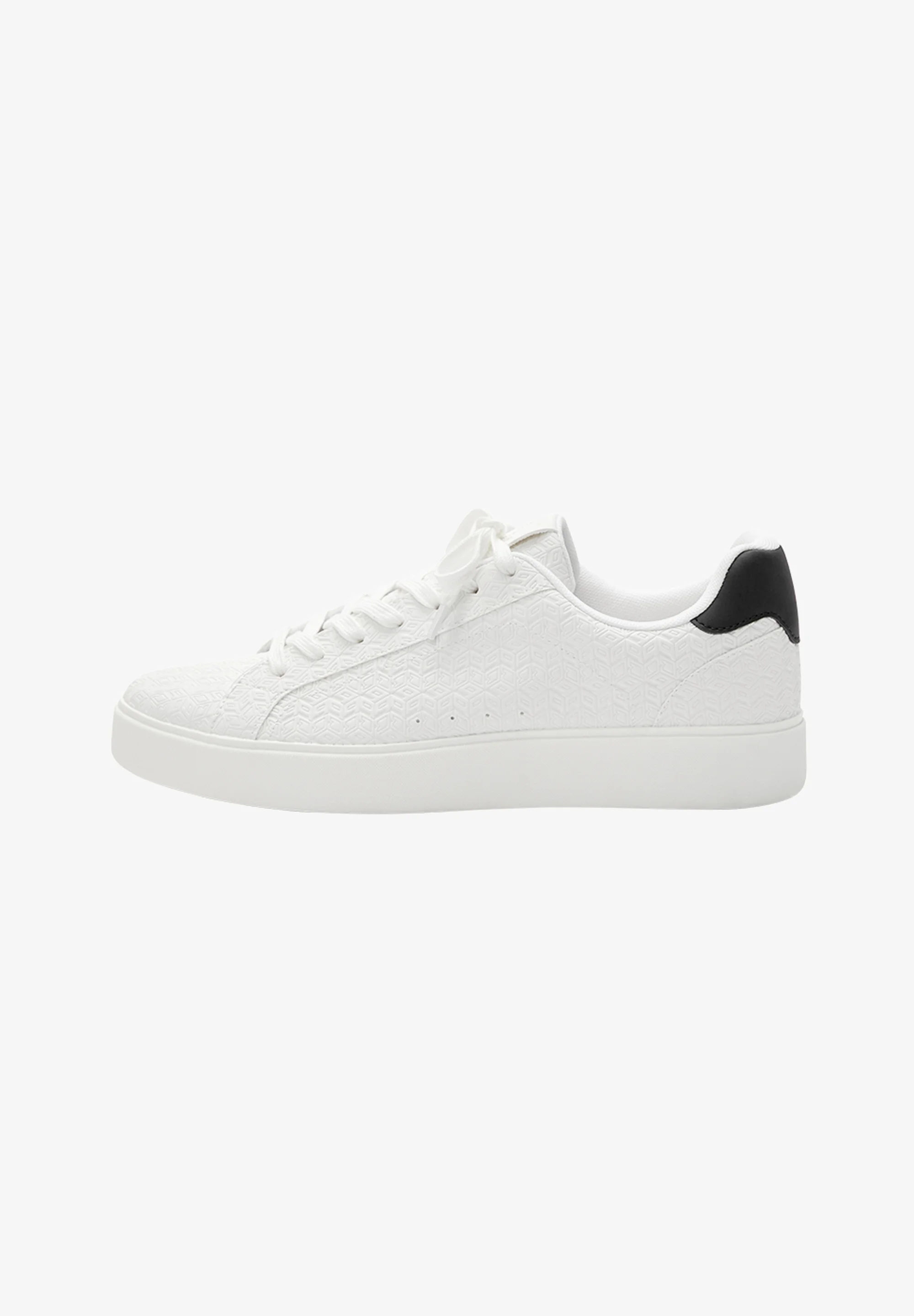 PULL&BEAR CON DETALLE - Zapatillas bajas