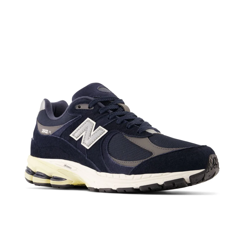 New Balance 2002R M2002RCA / schwarz