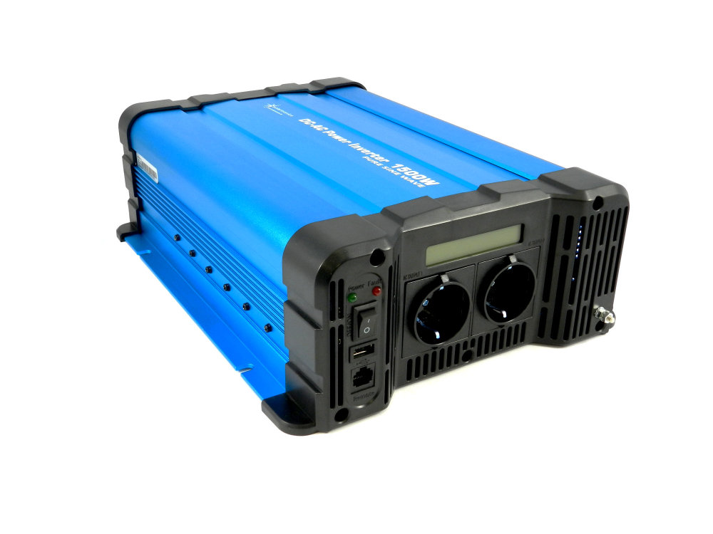 Solartronics Spannungswandler FS1500D12V 1500W/3000W reiner Sinus mit Display