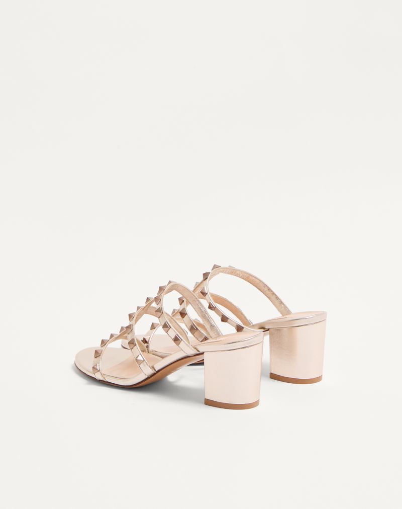 Sandália Rockstud Slider em couro de bezerro metalizado 60mm
