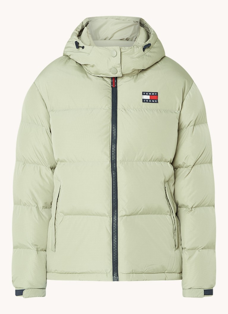 Prošívaná bunda Tommy Hilfiger s péřovou výplní a kapsami na zip