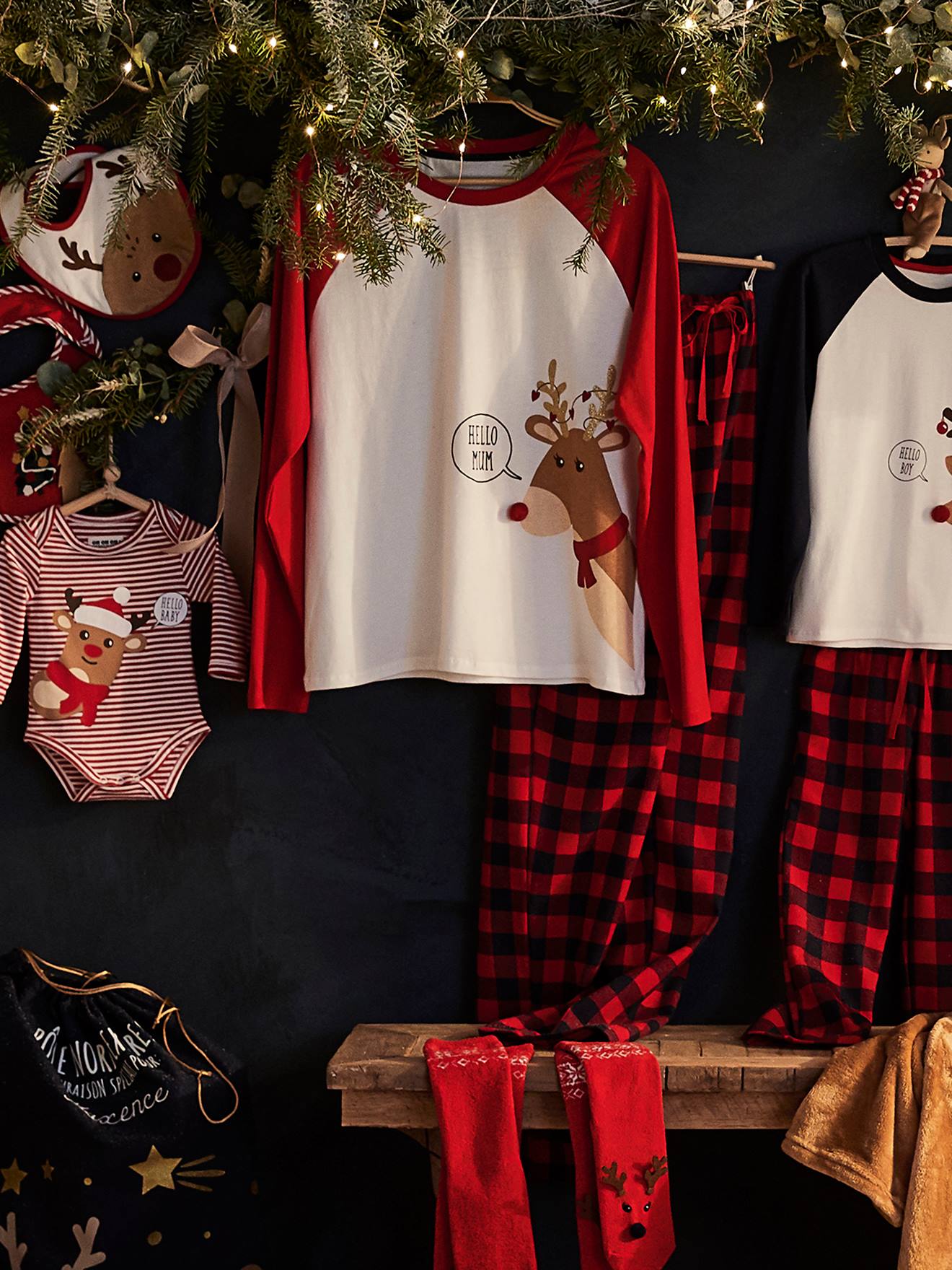 Pyjama Noël femme / Pyjama famille beige avec anim et bas à carre
