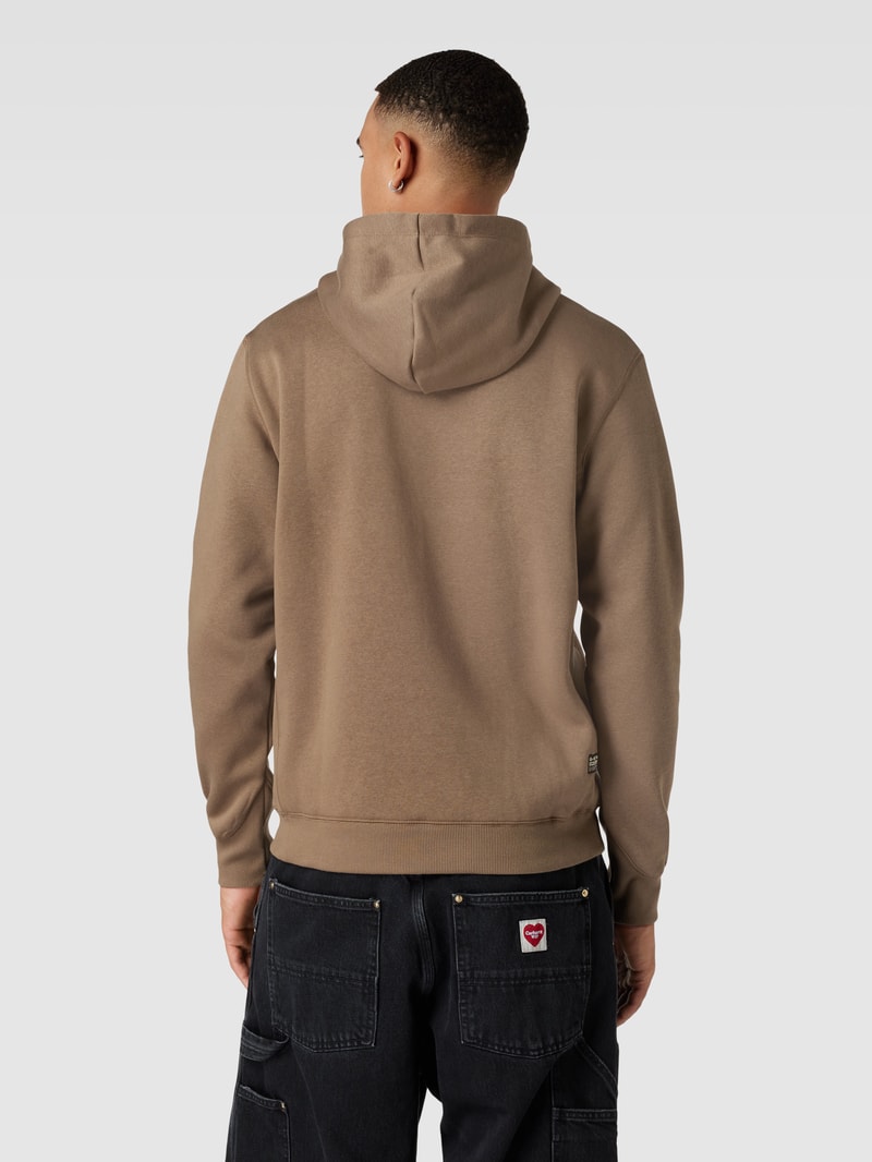 Hoodie mit Kapuze in haselnuss braun