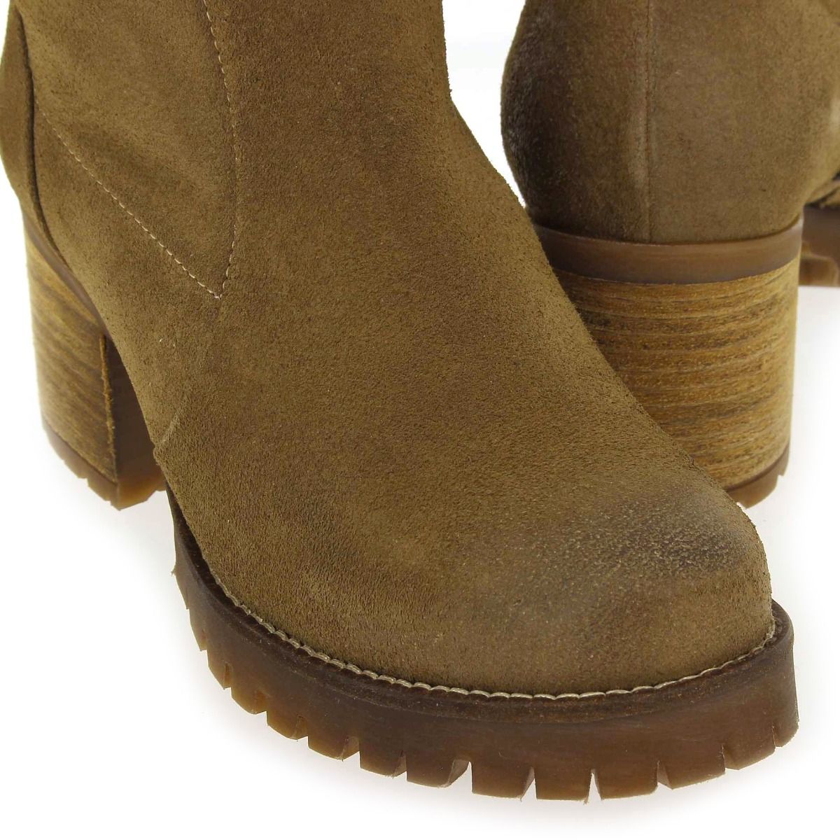 MKD  HARRY  - Sable