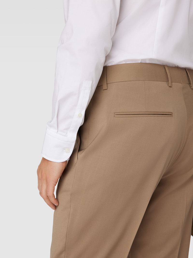 Anzug mit Reverskragen in beige