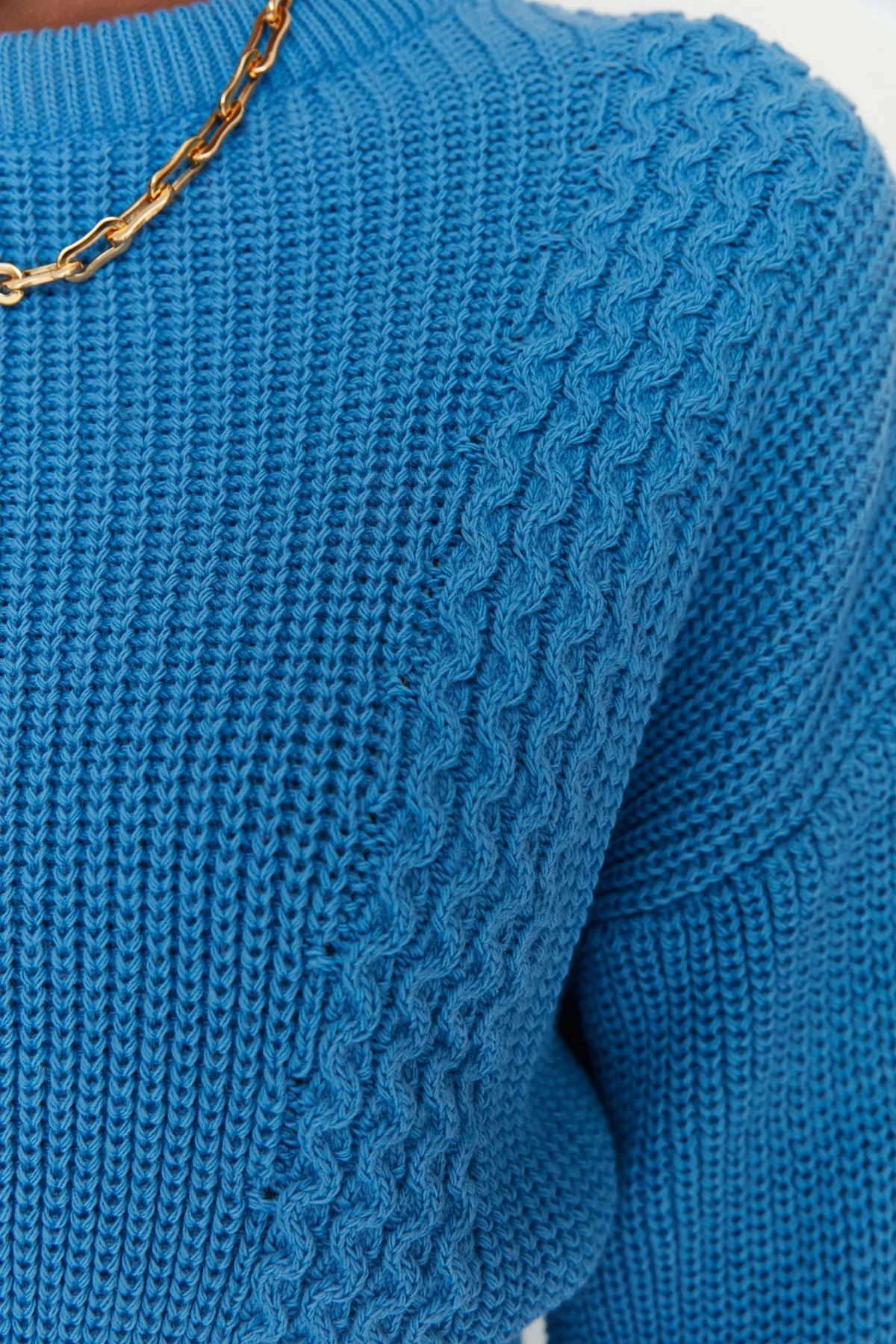 Trendyol Collection  Blaues, kurzes Strickoberteil und -unterteil im Set mit Rundhalsausschnitt TWOAW21AU0047