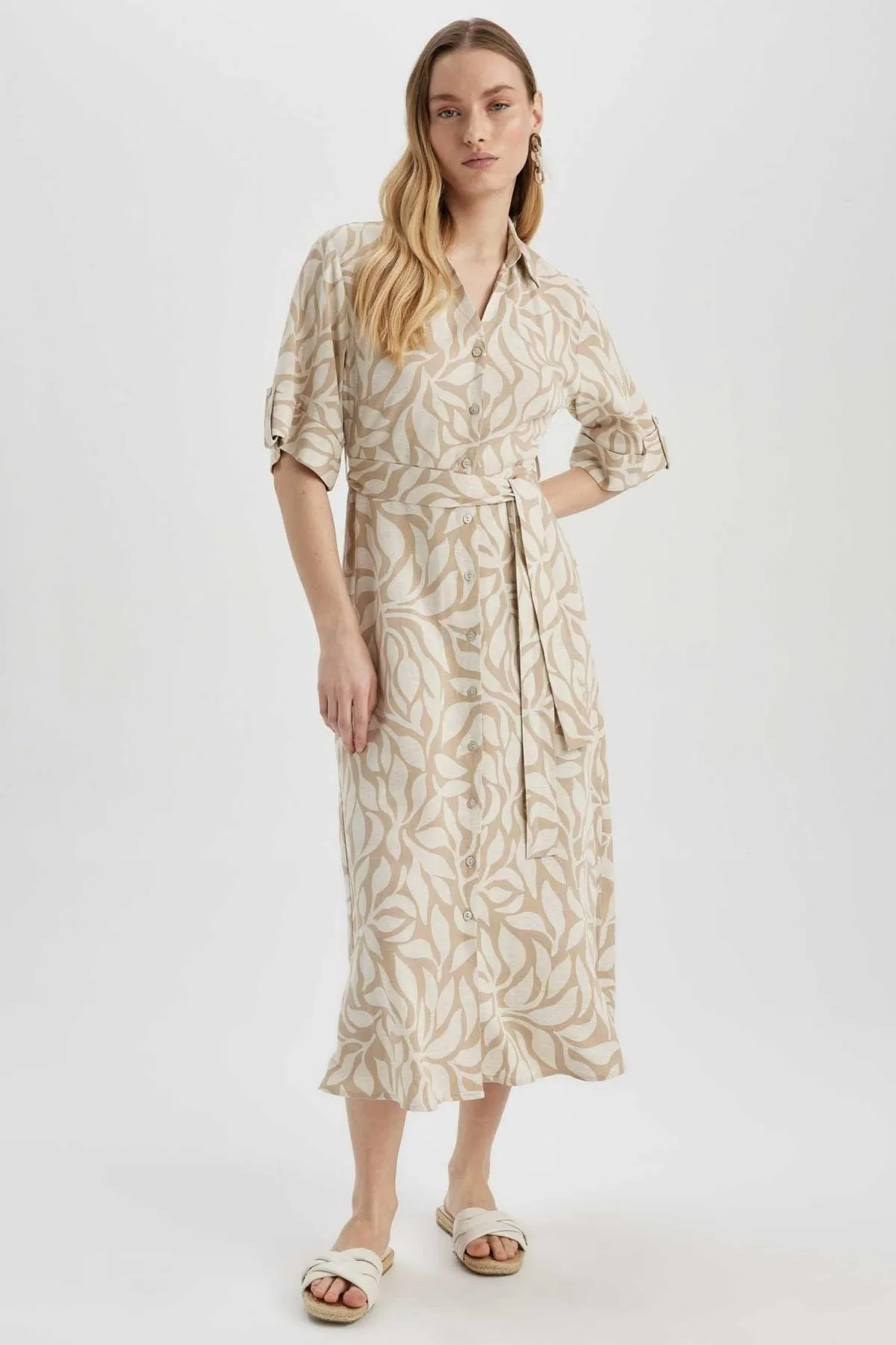 DeFacto  Hemd Revers Print kurzärmliges Midikleid aus Leinenmischung A3413ax23sm