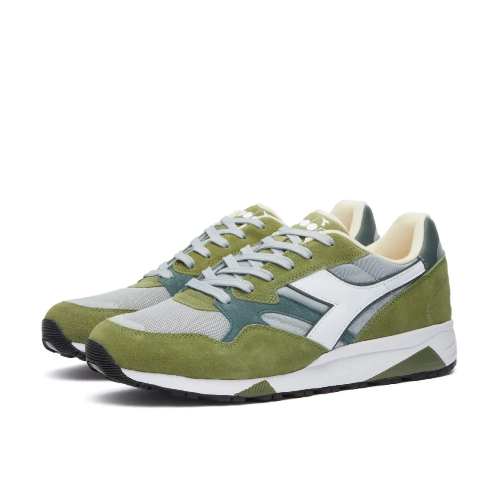 Diadora N902 501.178559-D0816 / grün