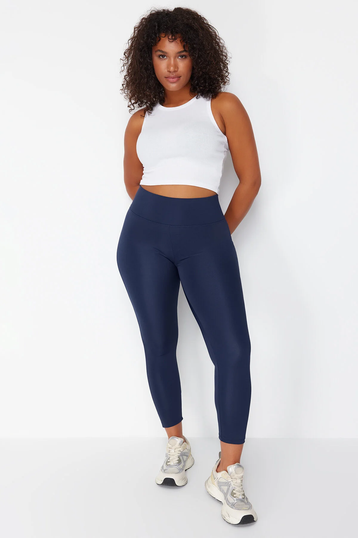 Trendyol Curve  Marineblaue Recovery-Strick-Sportleggings - TBBSS22TY0020