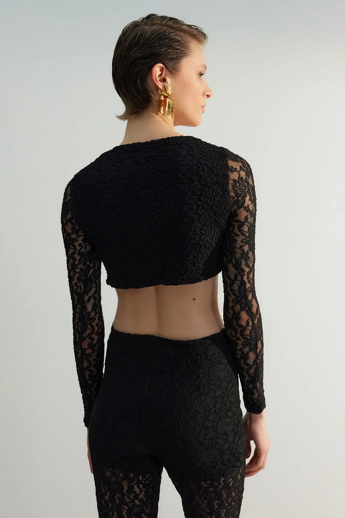Trendyol Collection  Limited Edition Bustier mit schwarzer Spitze und Details TPRSS23BS00098