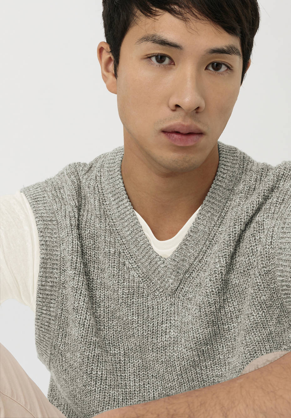 V-Neck-Pullunder aus Bio-Baumwolle mit Leinen