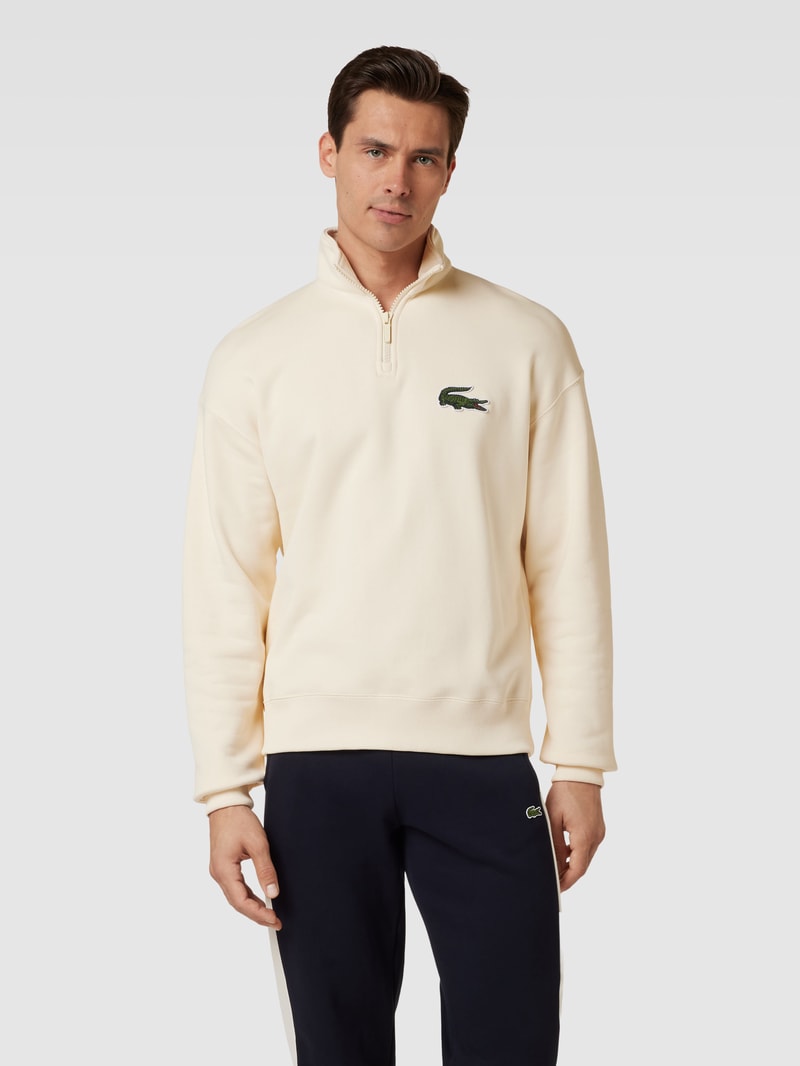 Sweatshirt mit Stehkragen in offwhite