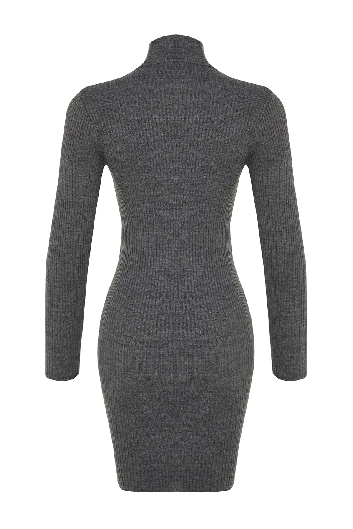 Trendyol Collection  Anthrazitfarbenes Mini-Strickkleid mit Accessoire-Detail TWOAW23EL01389