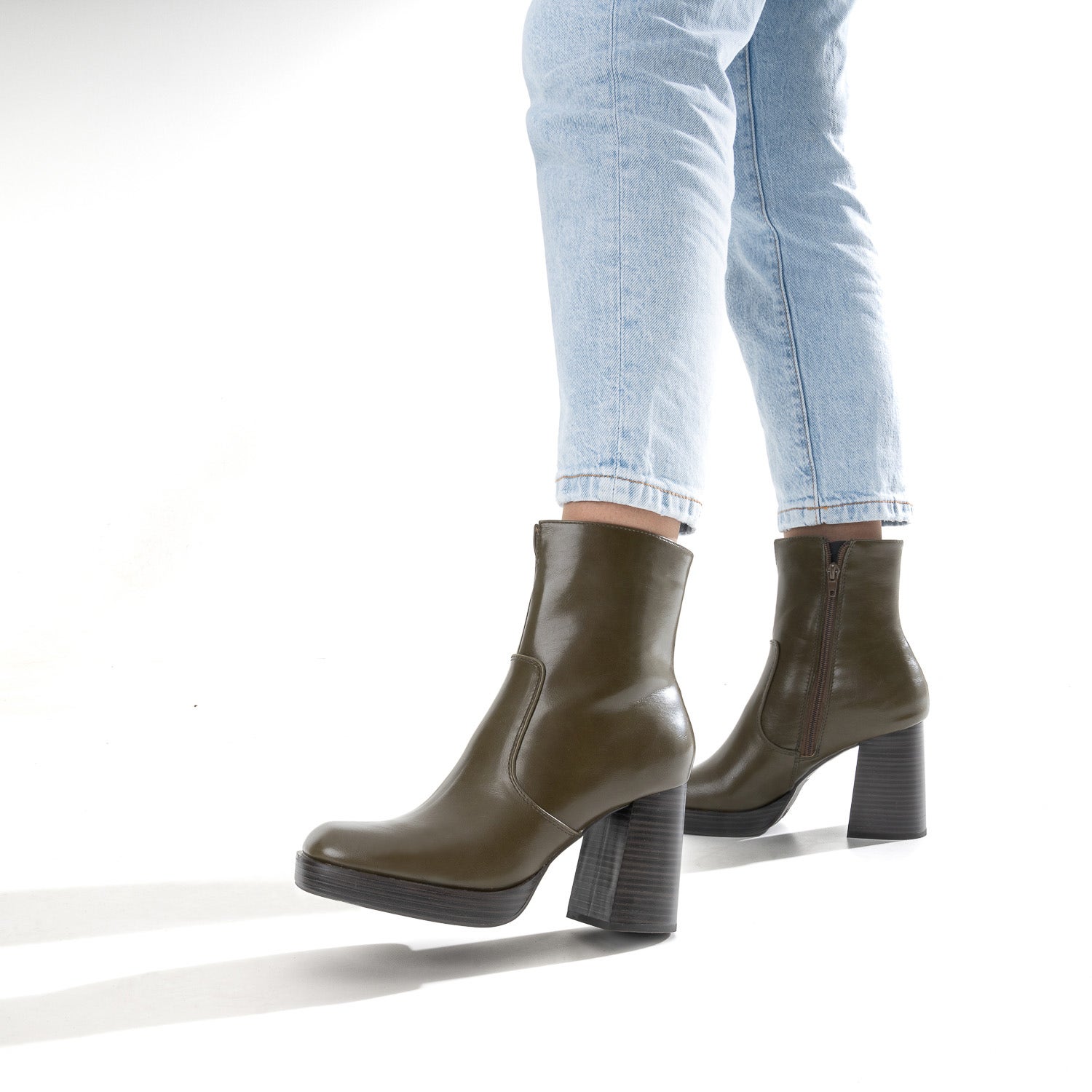 Boots kaki éco-conçu à plateforme et talon flare