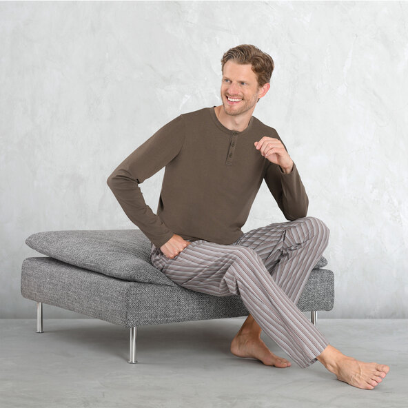 Herren Winter Pyjama, braun