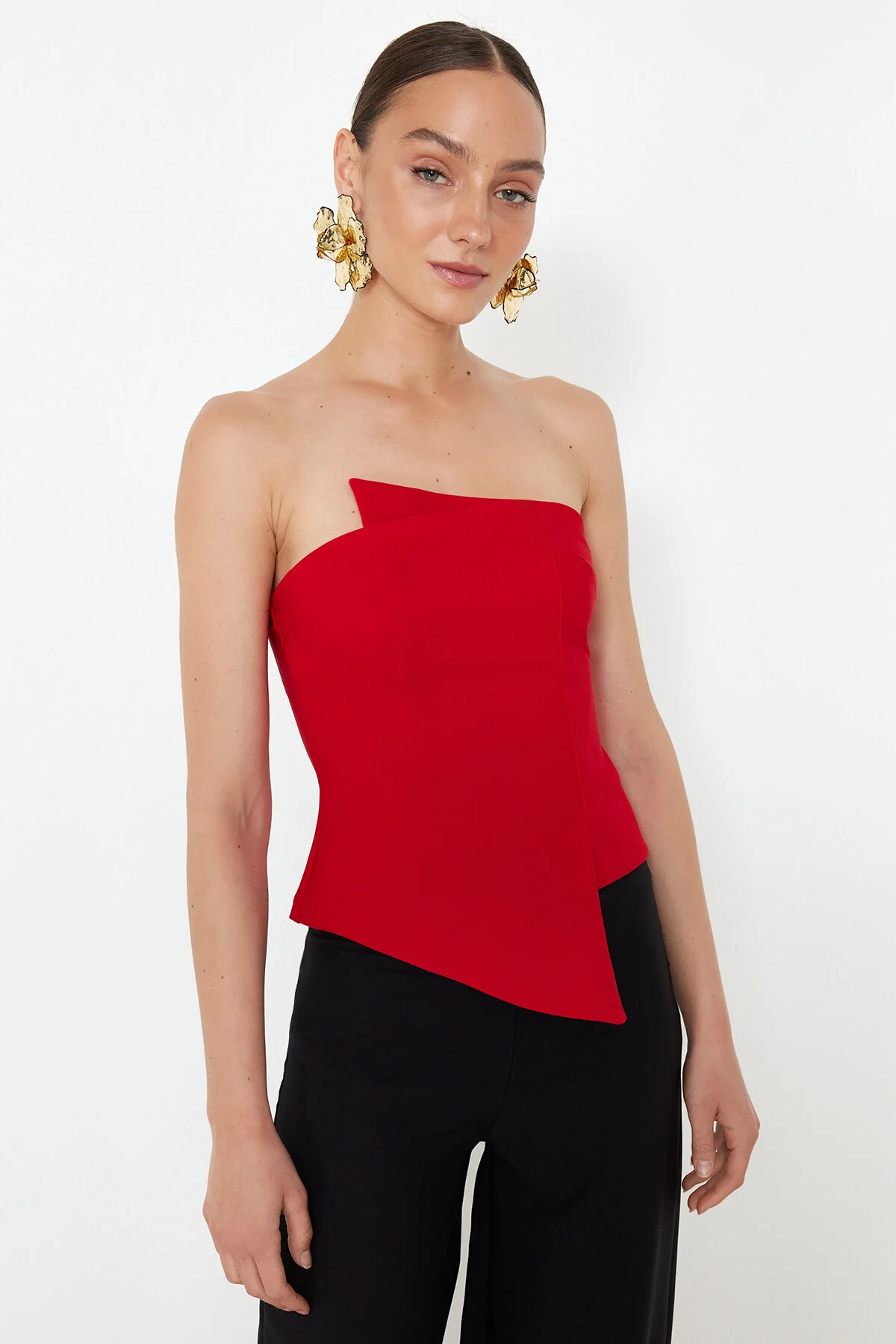 Trendyol Collection  Rotes gewebtes Body-Sitting-Bustier TPRSS24BZ00008