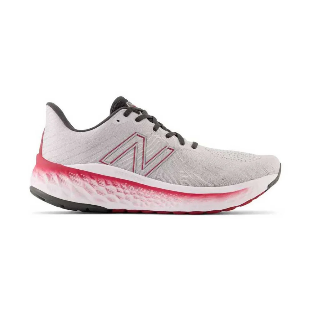New Balance Fresh Foam X Vongo v5 MVNGOCB5 / schwarz