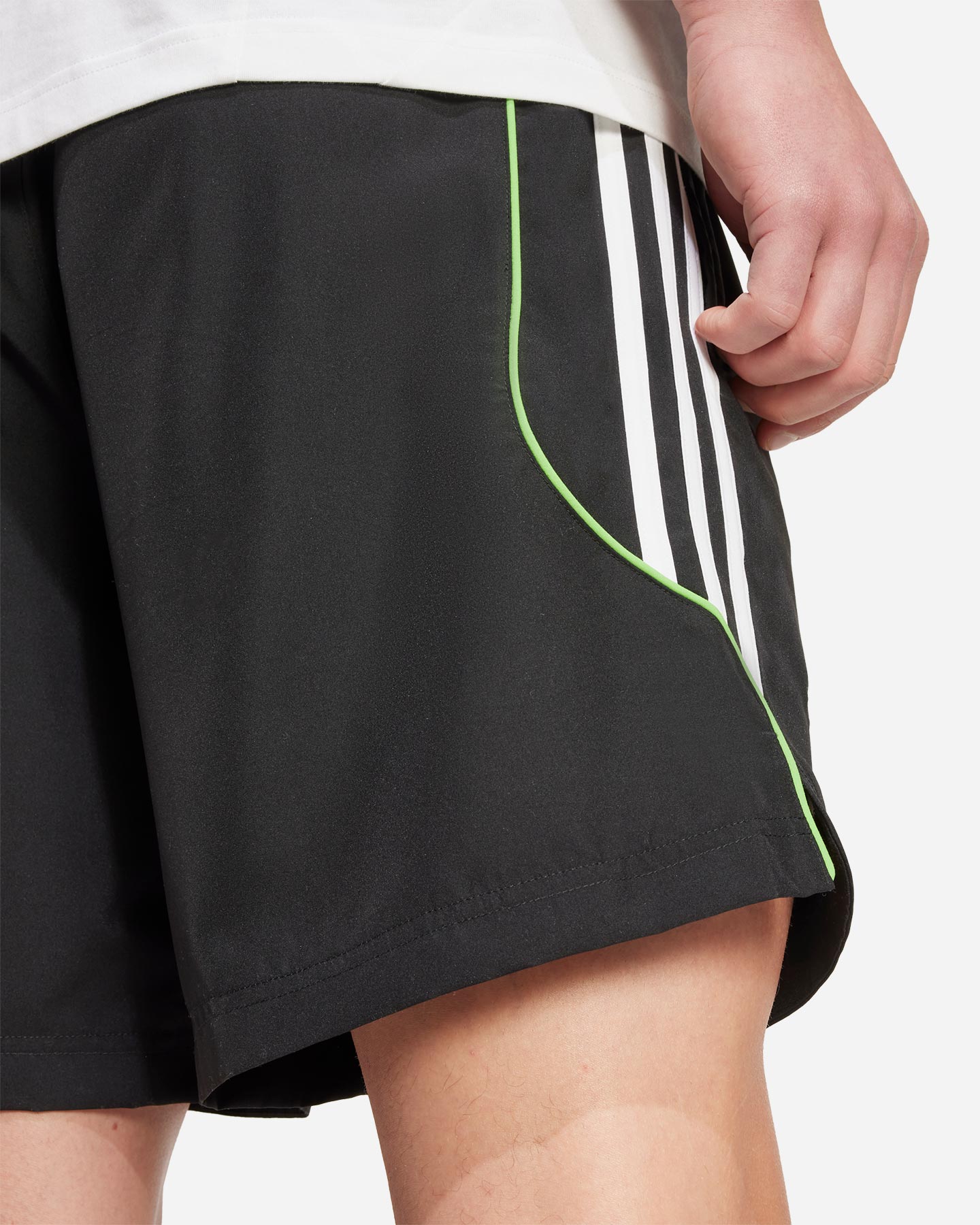 Oficiálne futbalové oblečenie Adidas Juventus Ubp M JF0454