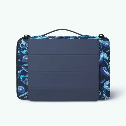 Fontainebleau 13/14 inch blue laptop sleeve
