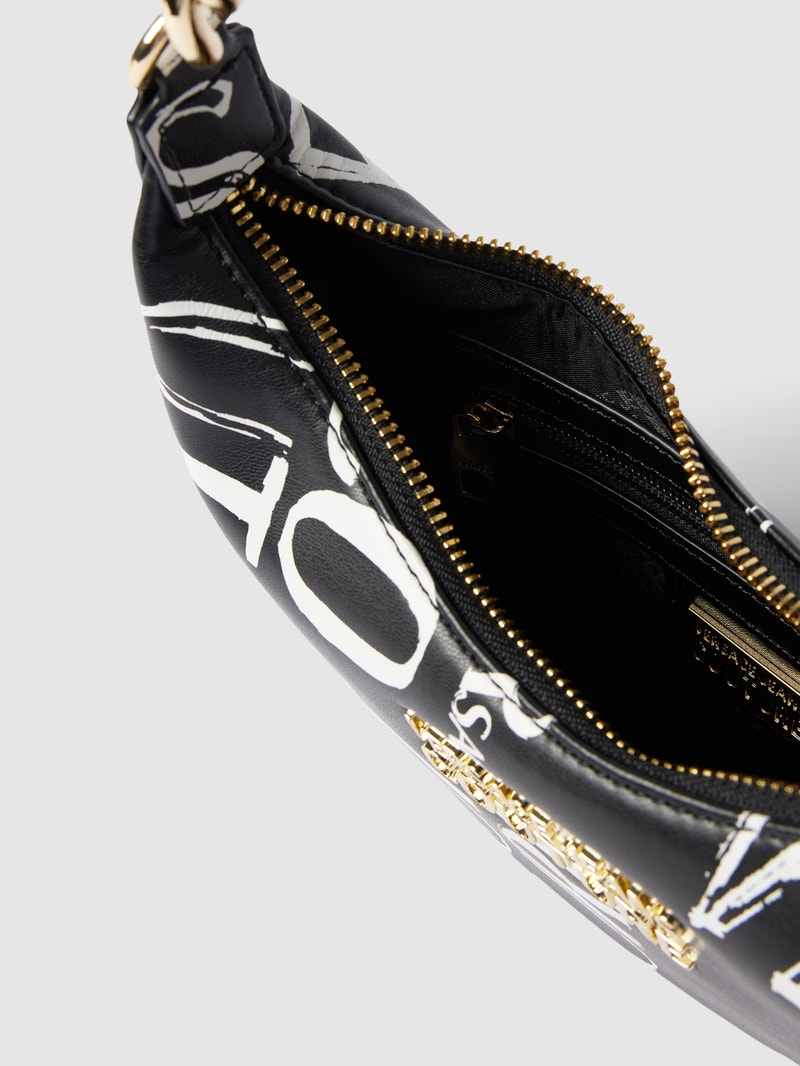 Handtasche mit Label-Print in schwarz
