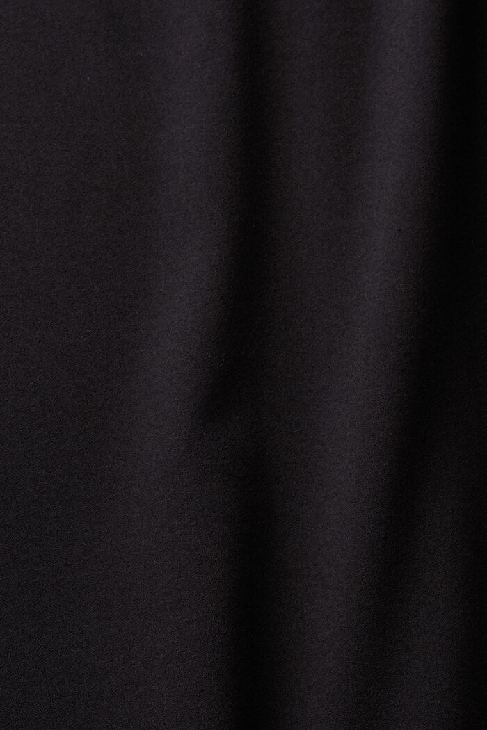 Minikleid mit Spitzenärmeln