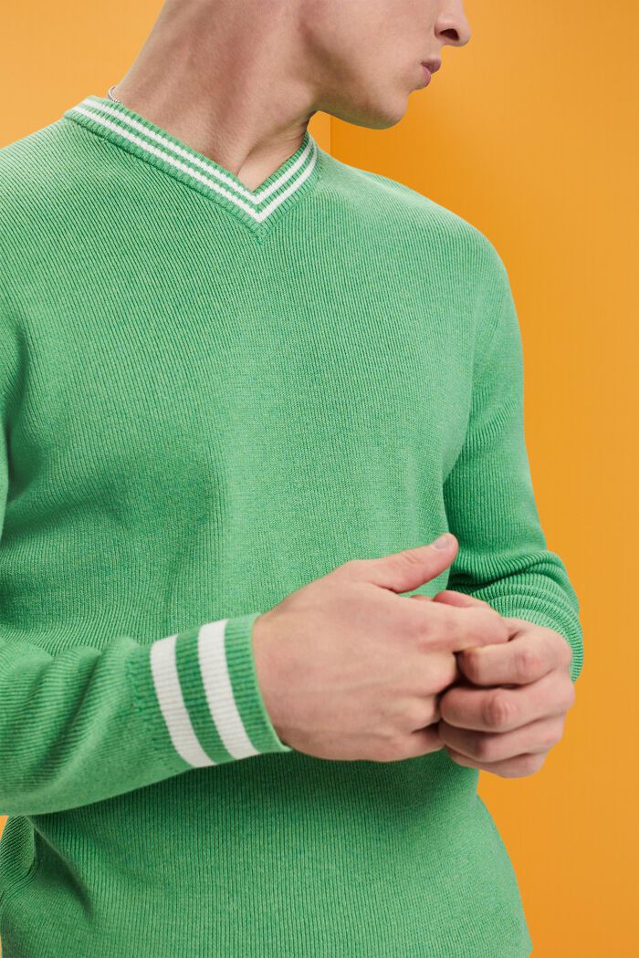 Pullover mit V-Ausschnitt, nachhaltige Baumwolle
